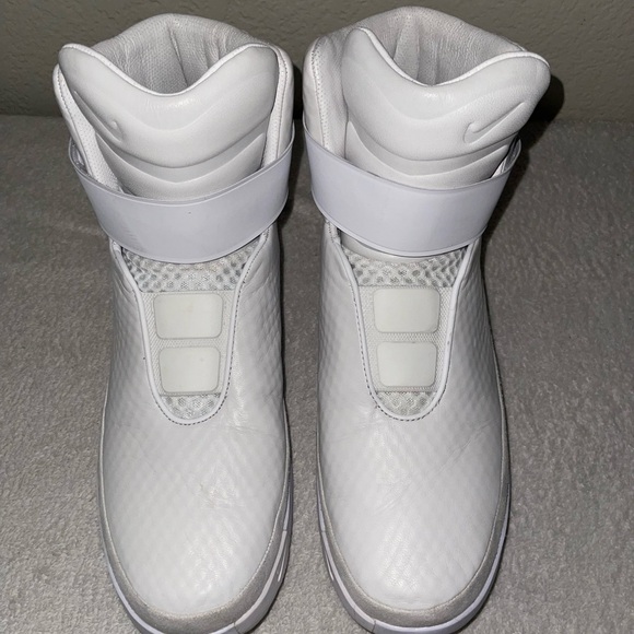 Nike Swoosh HNTR White High-Top Sneakers - Picture 1 of 9